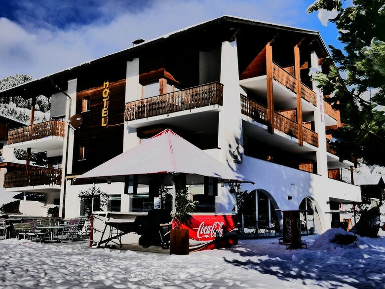 Hotel Pazzola