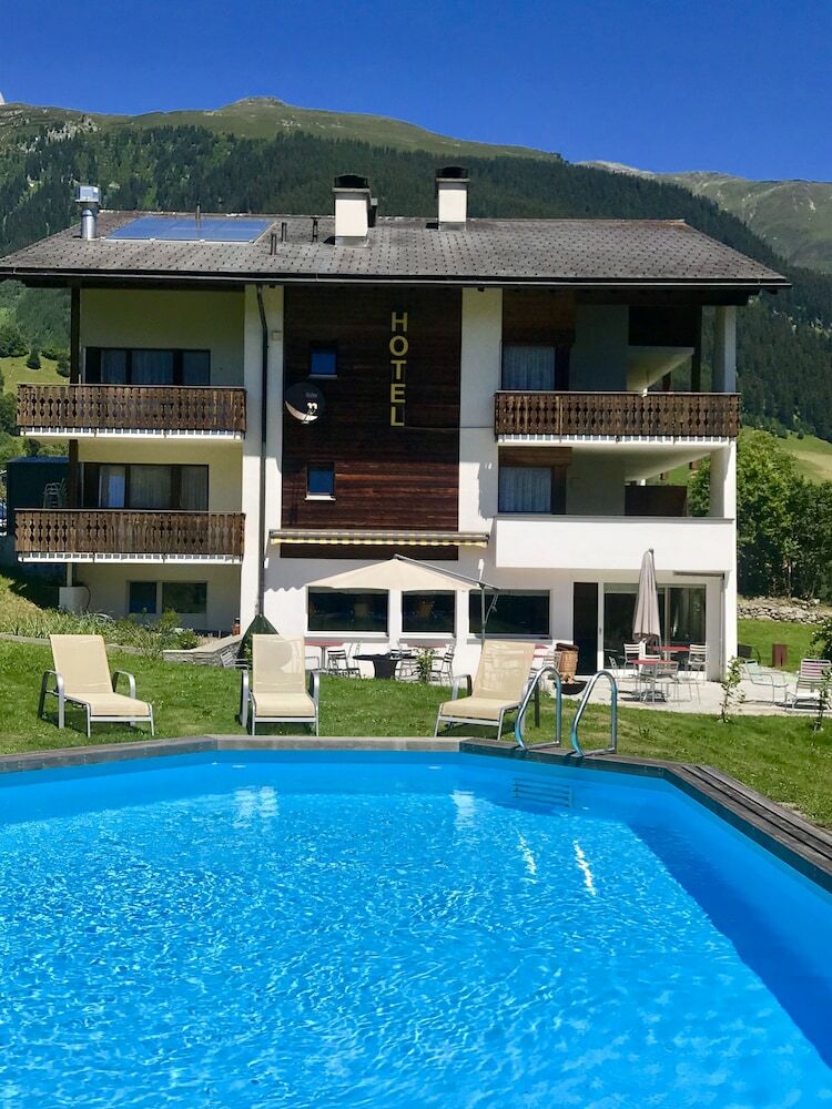 Hotel Pazzola
