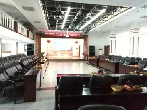 Lang Quan Holiday Hotel