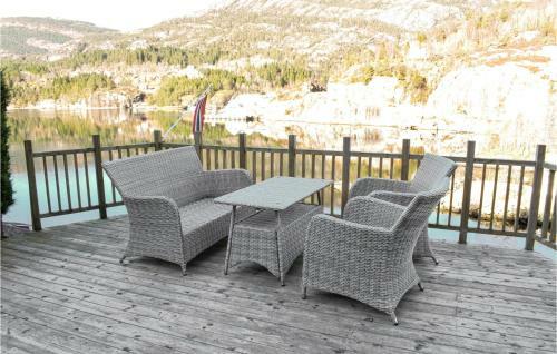 Holiday Home S�vareid Br�ten