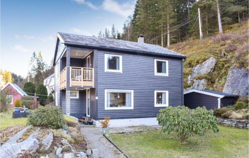 Holiday Home S�vareid Br�ten