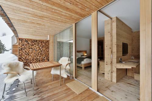 Relais & Ch�teaux In Lain Hotel Cadonau