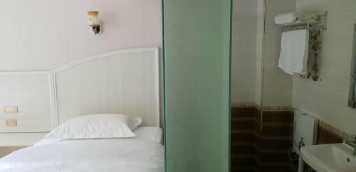 Hostal Jianhe Jiuxiang Guesthouse
