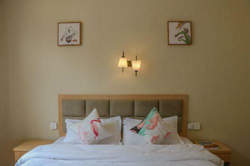 Hostal Xiaoshi Guesthouse