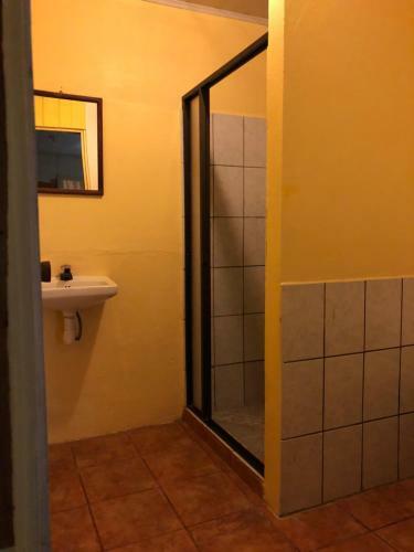 Hotel Cabinas Eco Zoo