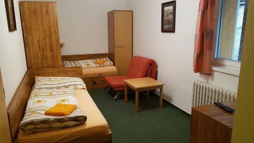 Hostal Chata La?nov