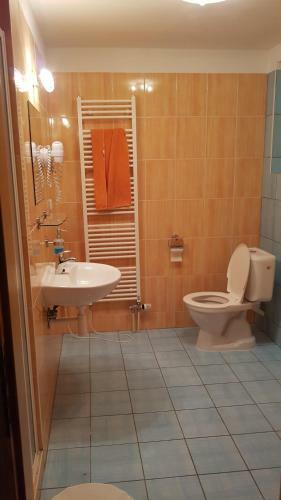 Hostal Chata La?nov