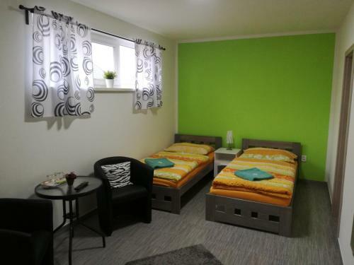 Hostal Restaurace - Penzion Bavorsk� Dv?r