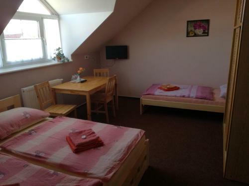 Hostal Restaurace - Penzion Bavorsk� Dv?r