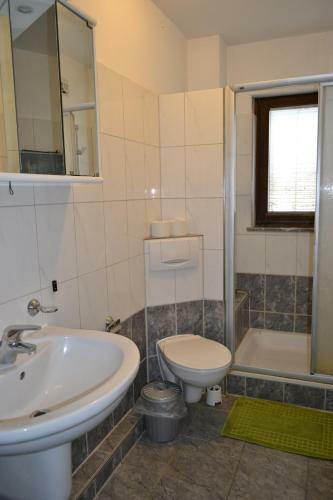 Hostal Pension Highway