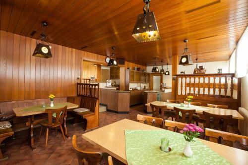 Hostal Zur Dorfsch�nke