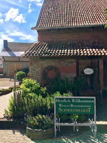 Hostal Heinrichs Winery Bed & Breakfast