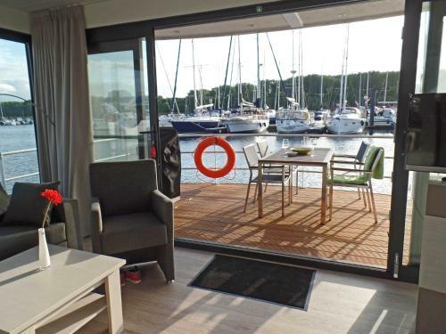 Floating 44 Boltenhagen