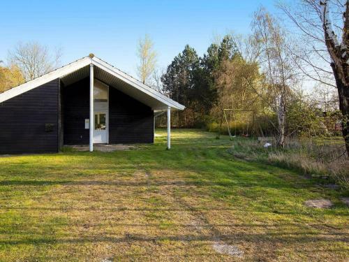 Four-bedroom Holiday Home In Gedser 2