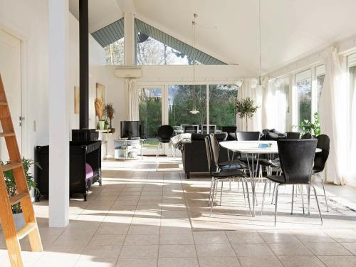 Four-bedroom Holiday Home In Gedser 2