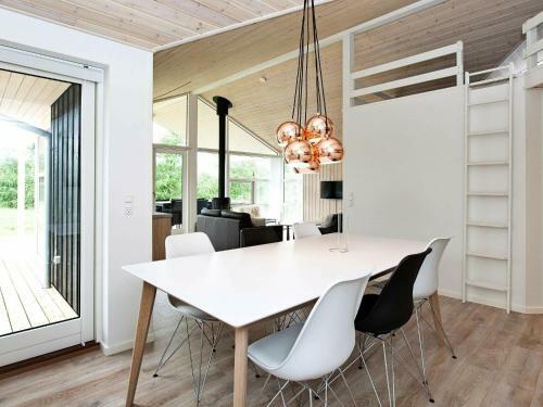 Three-bedroom Holiday Home In Glesborg 38