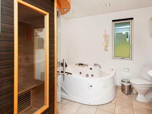 Three-bedroom Holiday Home In L�gstrup 2