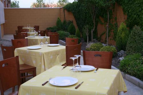 Hotel Hostal El Poligono