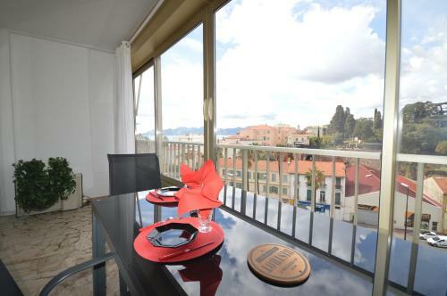 Large Studio Apartment
