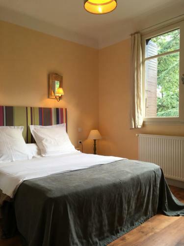 Hotel La Mirabelle-casteil Country House
