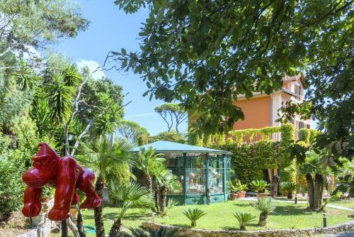 Villa Parasols