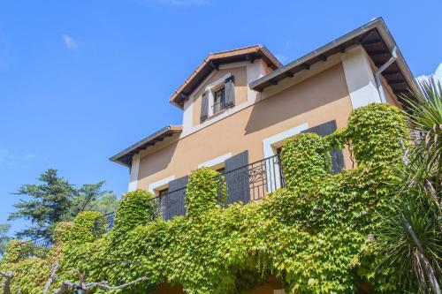 Villa Parasols