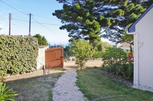 Holiday Home Hillion - Bre02601-f