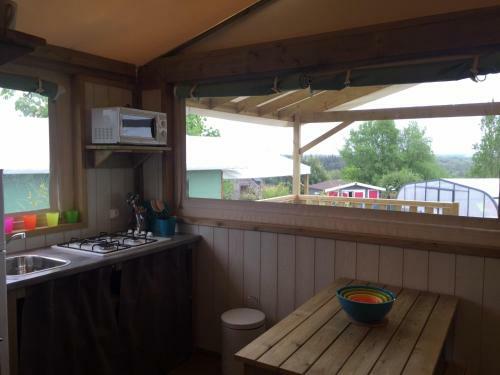 Emerald Coast Gites And Lodge