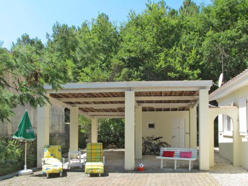 Holiday Home Villa Guessy (lca185)