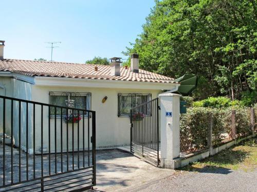 Holiday Home Villa Guessy (lca185)