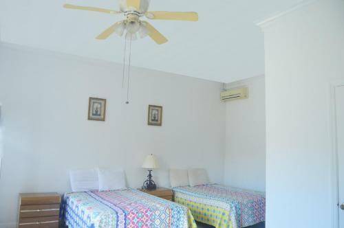 Motel Surfers Beach Manor