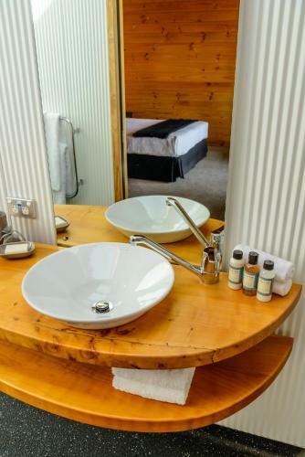Te Whau Lodge