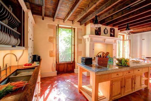 Landerrouat Villa Sleeps 8 Pool Wifi