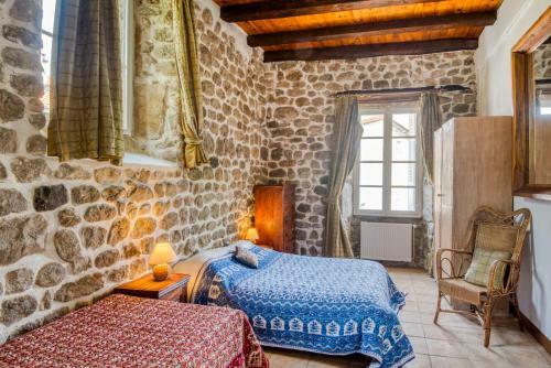 Lalevade-d'ardeche Villa Sleeps 16 Pool Wifi
