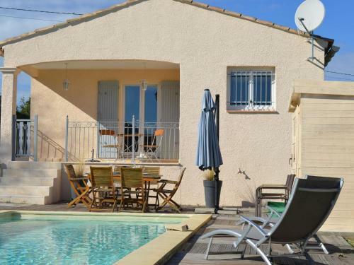 Beautiful Villa In Ledignan With Private Swimming Pool