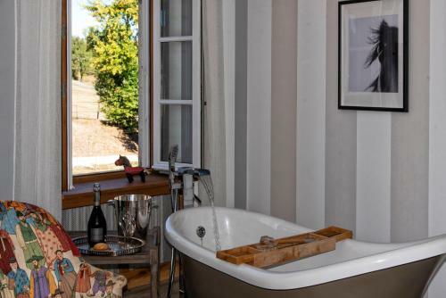 Les Deux Abbesses En Vert | La Grande Maison B&B