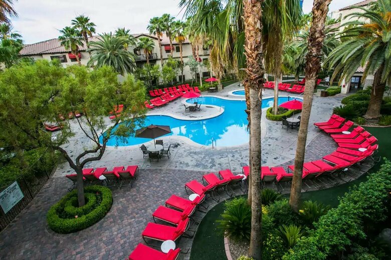 Hotel Tuscany Suites & Casino