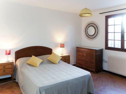 Holiday Home Lou Mazet (plt265)