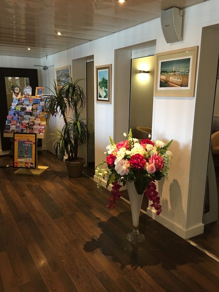 Hotel Ibis Budget Santeny