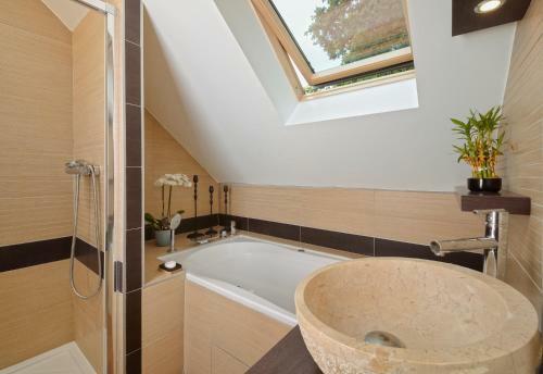 Hostal La Maison Dans Les Bois