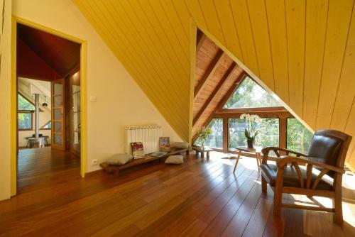Hostal La Maison Dans Les Bois