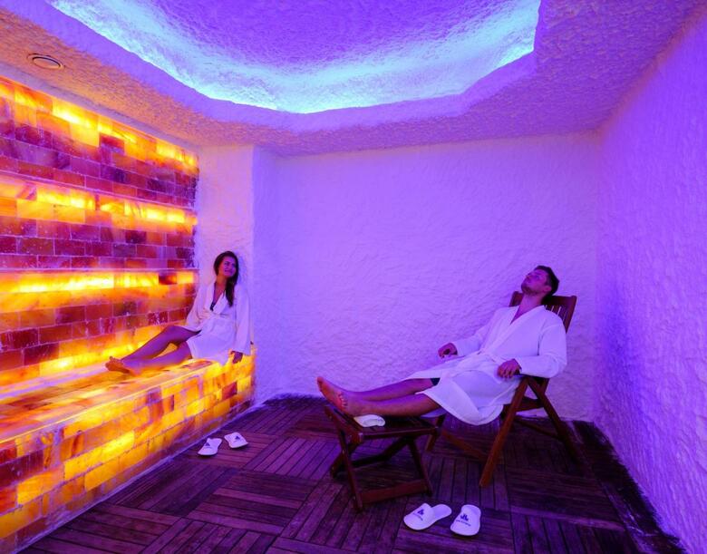 Hotel Rubi Platinum Spa Resort & Suites