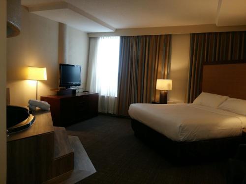Hotel Admiral Inn & Suites