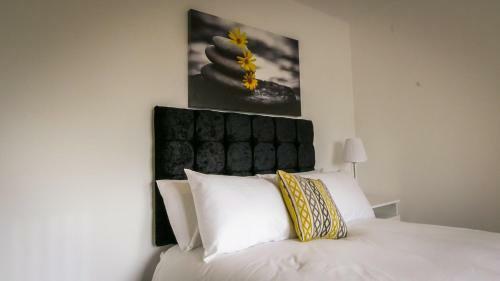 Ur City Pad - Richmond Apartments