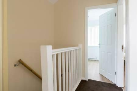 Apartamentos Solihull/nec/airport 3 Br Semi-detached House