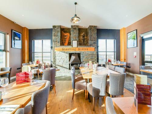 Hotel Oyo Standing Stones Lodge