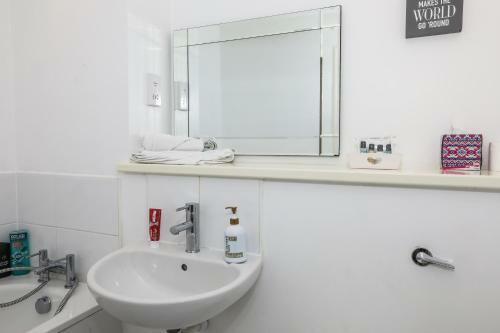 Skyline City Centre Luxury Apartment