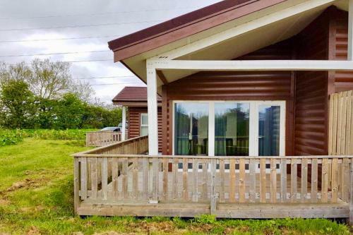 Maple 2 - Standard Plus One Bed Apartment On Private Estate