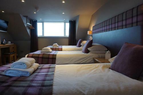 Lochside Hotel