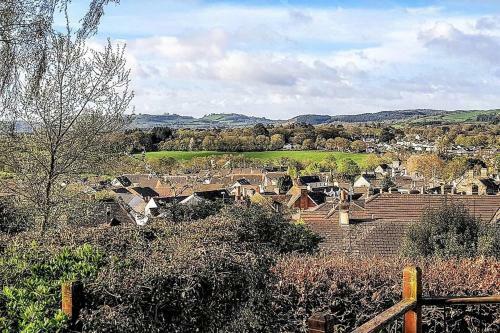Bovey Tracey Home With Super Views